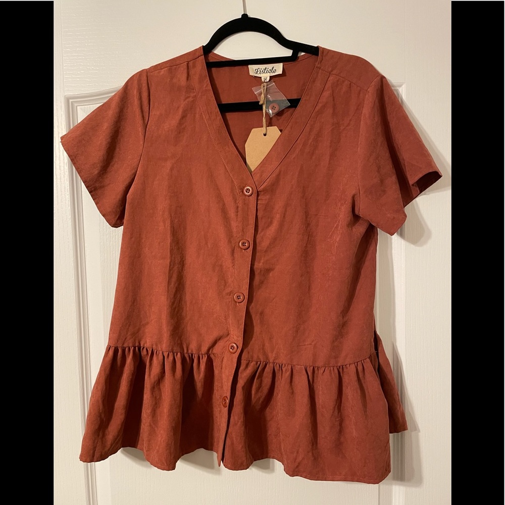 Listicle, size large peplum